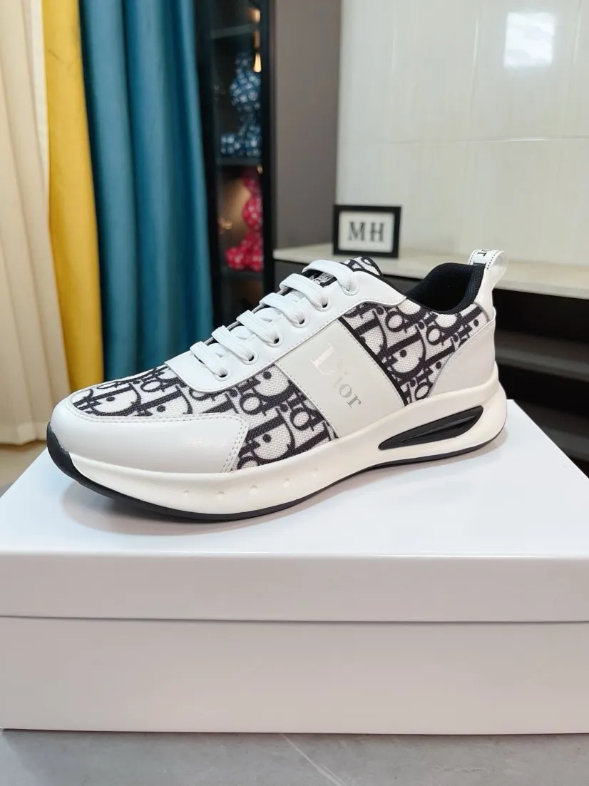 Men's men's shoes 💰440🌹🌹【Dior】Best-selling official website world premiere🔝High-end men's shoes brand official website latest series: The upper is made of imported cowhide with specially designed fabrics➕Mesh breathable lining. Make walking more convenient and comfortable! Compared with the official quality, Midea’s 1:1 replica. Create a fashionable personality to set off your uniqueness! A must-have for trendy men! Classic style. Men's sizes: 38-44.